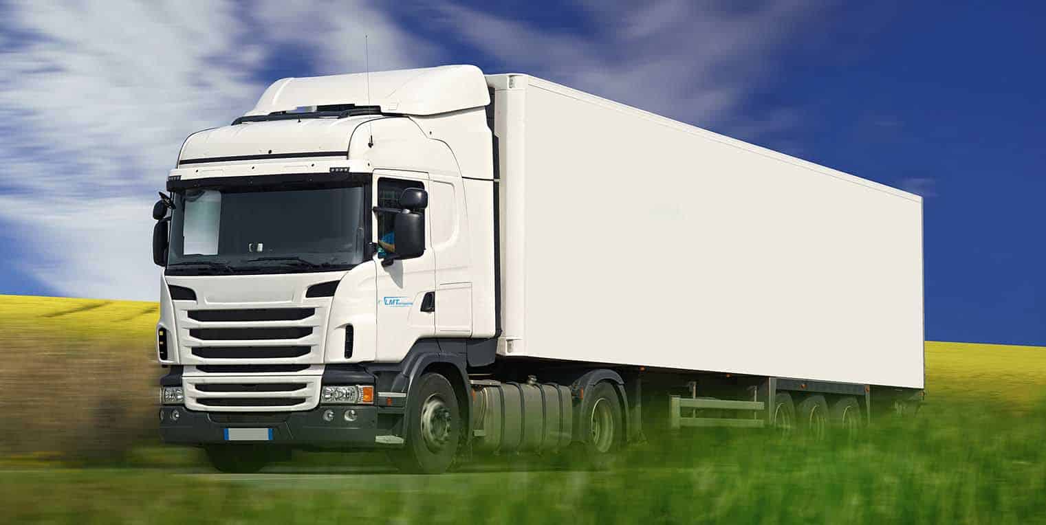 DISTRIBUTION ET Enlèvement en poids lourds LMT Transports | Spécialiste de location de camions avec conducteurs pour vos transports de marchandises par camion en Loire Atlantique et toute la Bretagne, Vannes, Nantes, Quimper, Brest